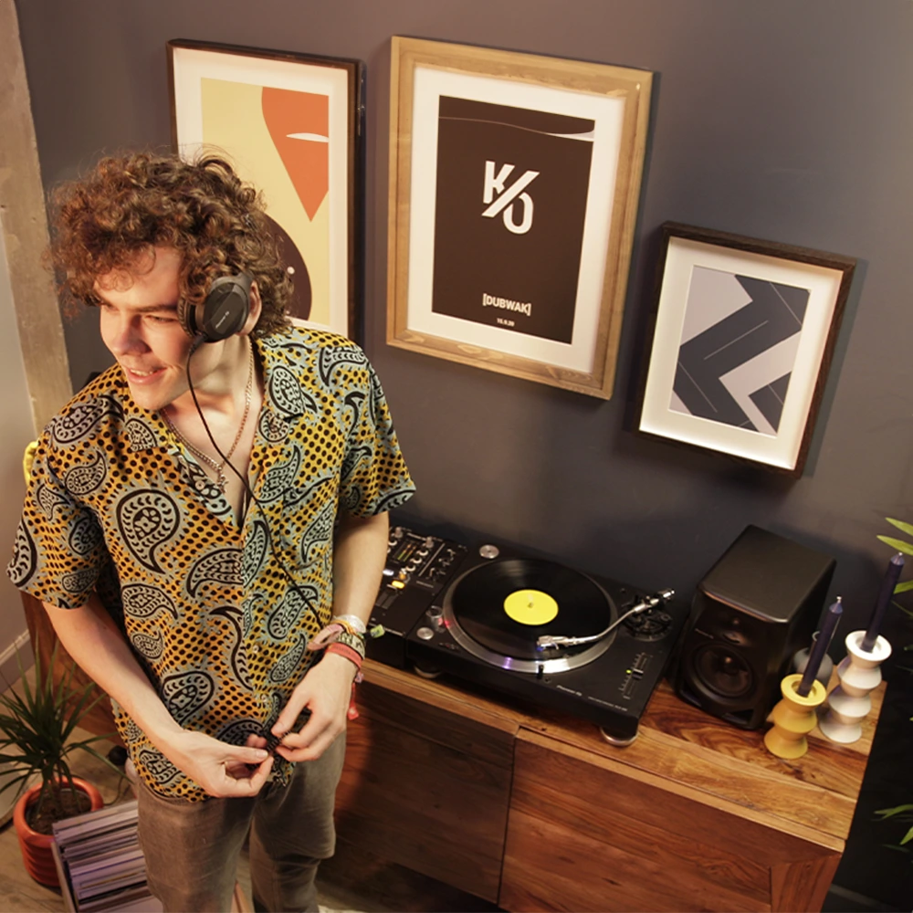 Pioneer DM-40D-BT monitörün DJ ve Prodüksiyon modları ile Bluetooth özelliği