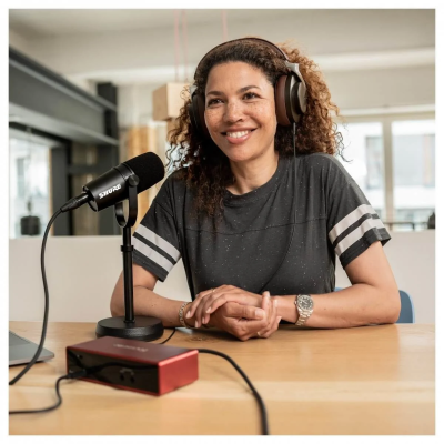 Shure MV7X XLR Podcast Yayın Bilgisayar Stüdyo Mikrofonu - 11